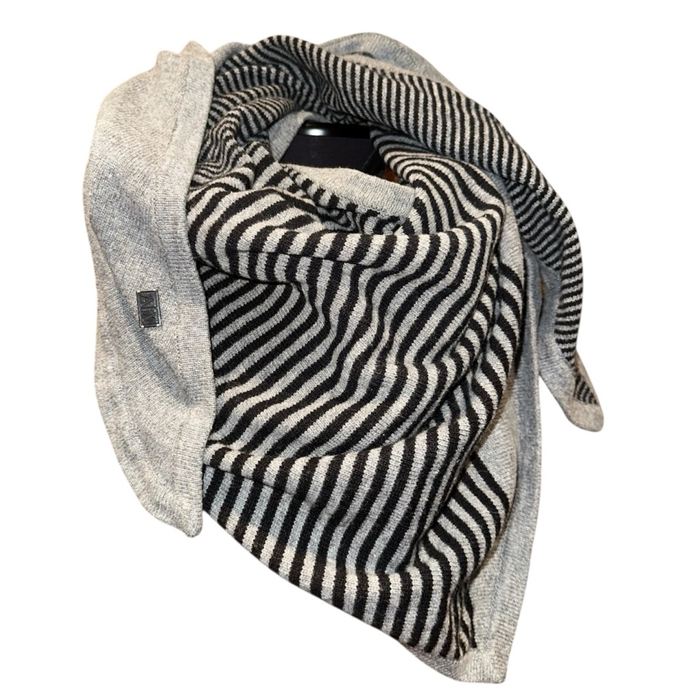 ARMANI EXCHANGE Wool Triangle Striped Scarf